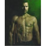 Manu Bennett Arrow hand signed 10x8 photo. This beautiful hand signed photo depicts Manu Bennett