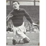 Jack Kelsey signed 8x6 b/w newspaper photo. (19 November 1929- 18 March 1992) was a Welsh