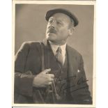 Edmund Gwenn signed 10x8 sepia photo. Signed vintage 10 x 8 inch photograph famous for his role as