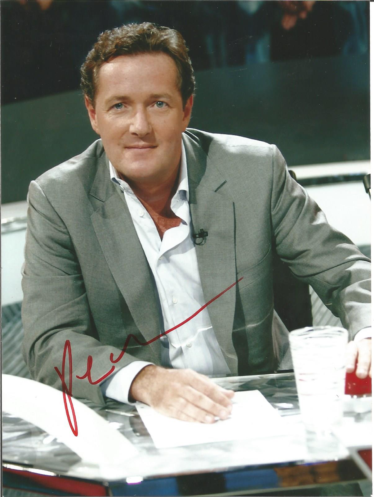 Piers Morgan signed 7x5 colour photo. English journalist, writer, television presenter and former