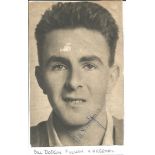 Bill Dodgin signed 6x4 b/w newspaper photo. (4 November 1931 - June 2000) was an English football