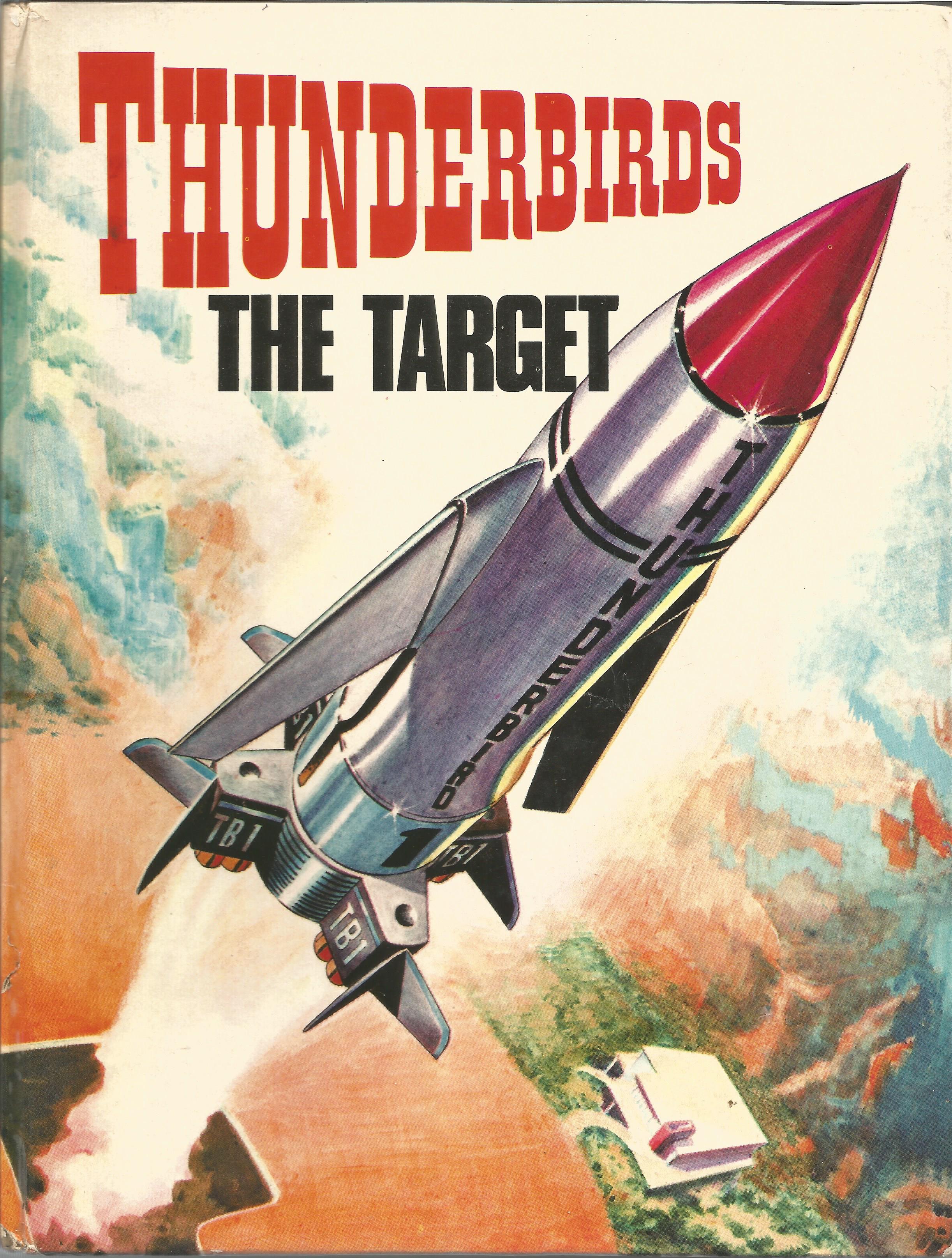 RARE Thunderbirds 1966 Vintage Annual The Target in good condition. Early publication becoming