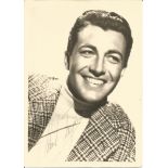 Robert Taylor signed 7x5 vintage photo. August 5, 1911 - June 8, 1969) was an American film and