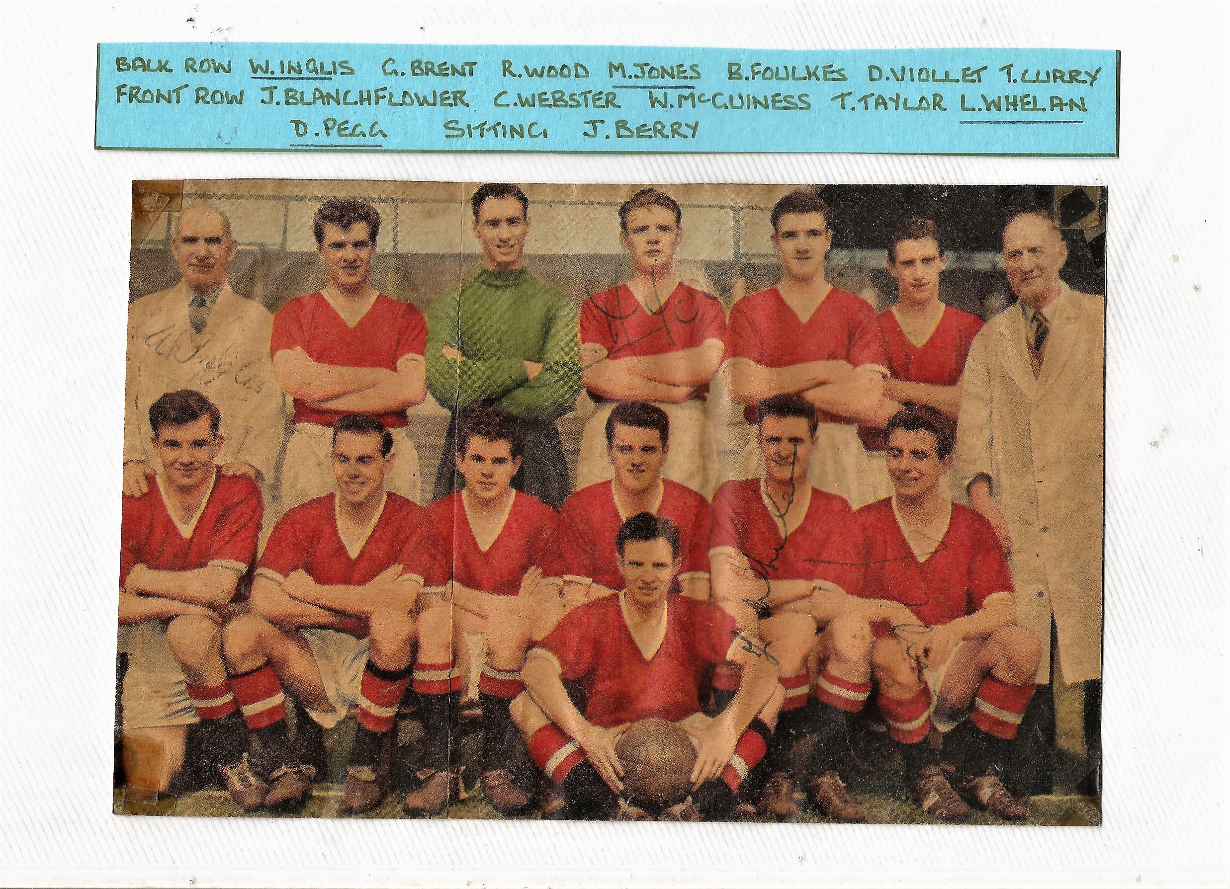 Manchester United Busby Babe 7x4 signed vintage newspaper colour team sheet signed by Mark Jones,