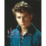 Maxwell Caulfield Actor Signed Grease 2 8x10 Photo. Good Condition. All signed pieces come with a