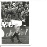 Nobby Stiles Signed Manchester United Photo . Good Condition. All signed pieces come with a