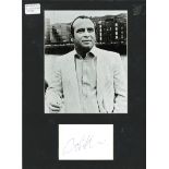 Bob Hoskins signed card mounted with 10 x 8 unsigned Long Good Friday b/w photo to approx 16 x 12.