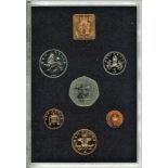 UK GB 1976 Proof coin set, mounted in a plastic display case, with a protective outer case. The