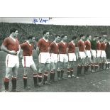 Football Autographed 12 x 8 photo, depicting Manchester United's 'Busby Babes' lining up shoulder to