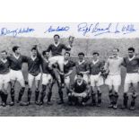 B/W Photo 12 X 8, Depicting Rangers Captain Eric Caldow Holding Aloft The Scottish Cup As He Is