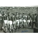 Autographed Alex Dawson photo, a superb image depicting Manchester United players including Dawson