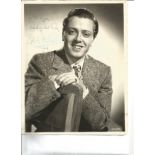 Richard Attenborough signed 10x8 vintage photo. 29 August 1923 – 24 August 2014 was an English