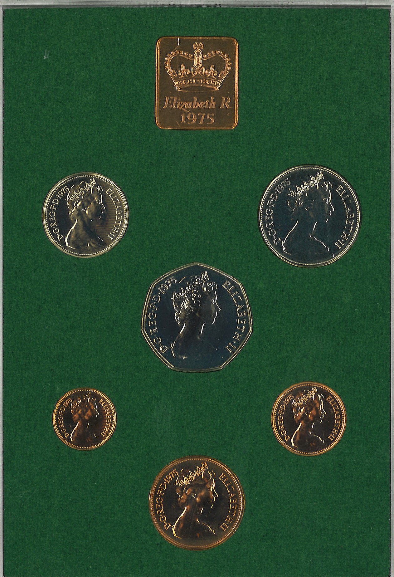 UK GB 1975 Proof coin set, mounted in a plastic display case, with a protective outer case. The - Image 2 of 2