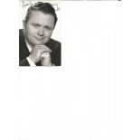 Harry Secombe signed 6x4 b/w photo. 8 September 1921 – 11 April 2001 was a Welsh comedian, actor and