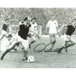 Archie Gemmill signed 8x10 b/w photo pictured in action against Holland during the 1978 World Cup