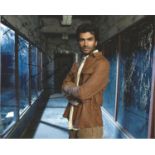 Sendhil Ramamurthy signed 10 x 8 colour Heroes Photoshoot Landscape Photo, from in person collection