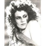 Sigourney Weaver Actress Signed 8x10 Photo. Good Condition. All signed pieces come with a