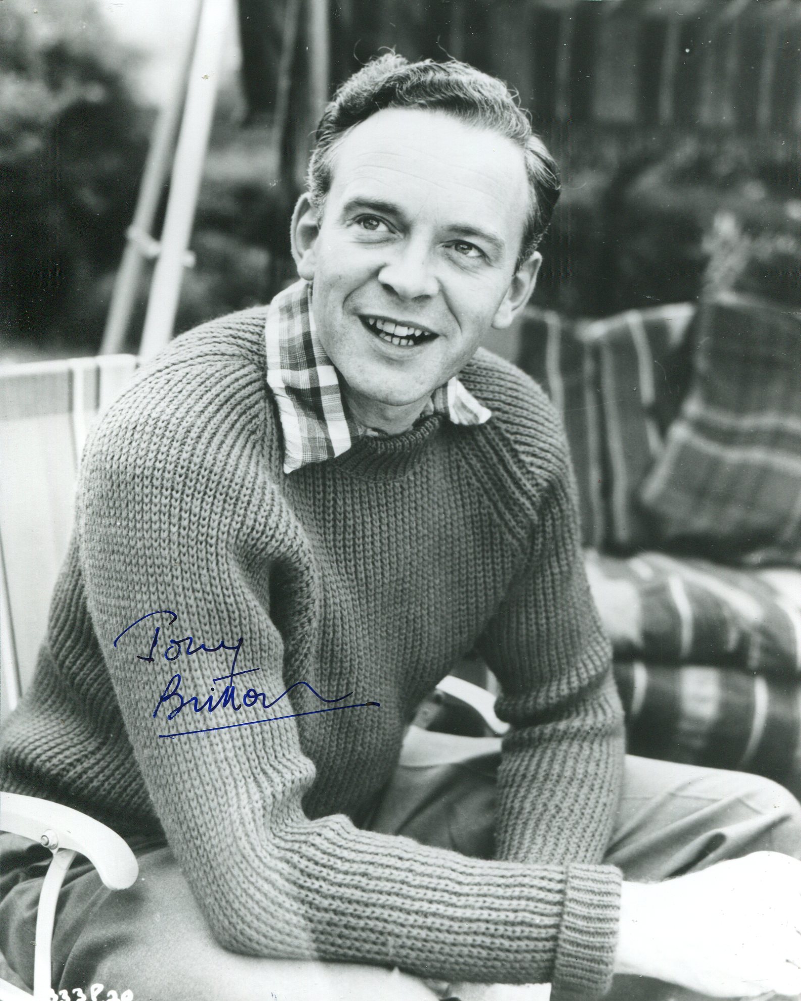 Tony Britton 8x10 Photo Signed By The Late British TV And Movie Actor Tony Britton. Good