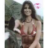 Bond Girl Kiss 8x10 Photo Signed By Bond Girl Caroline Munro Who Has also Kissed The Photo In