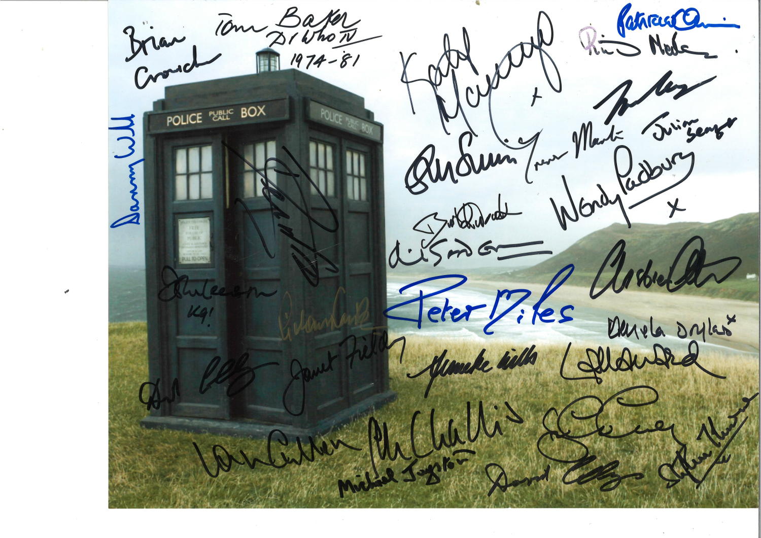 Doctor Who Cast Signed 14x11 Inch Photo Signed By Thirty Actors And Actresses Who Have Starred In