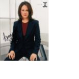 Annabeth Gish The X Files hand signed 10x8 photo. This beautiful hand-signed photo depicts