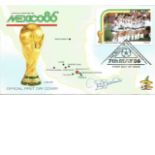 David Speedie signed 1986 Mexico World Cup FDC St Vincent football stamps. Good Condition. All