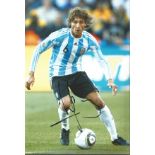 Football Gabriel Heinze 12x8 signed colour photo pictured in action for Argentina. Gabriel Iván