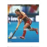 Olympics Lily Owsley 6x4 signed colour photo of the Olympic gold medallist in the hockey for Great