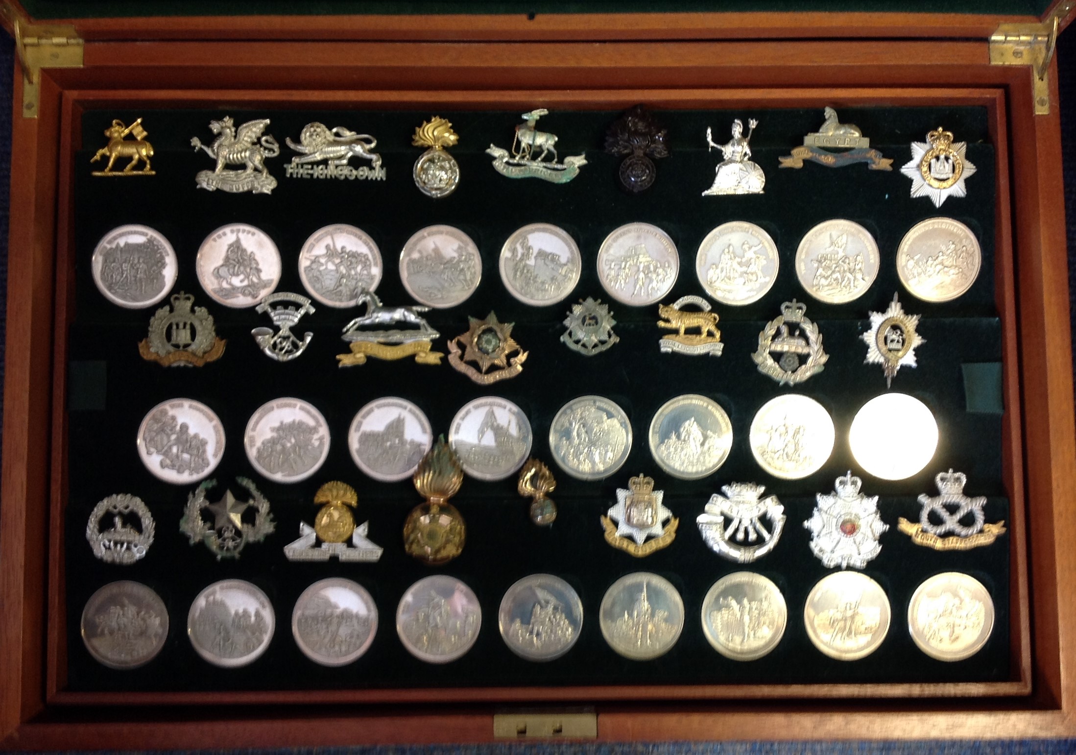 Great British Regiments Birmingham Mint, Cased Collection Of 26 Solid Sterling Silver Hall marked - Image 3 of 4