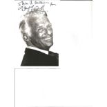 Douglas Fairbanks Jnr signed 7x5 black and white photo. December 9, 1909 - May 7, 2000, was an