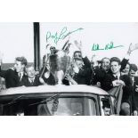 Football Autographed CELTIC 1967 photo, a superb image depicting Celtic s returning heroes aboard an