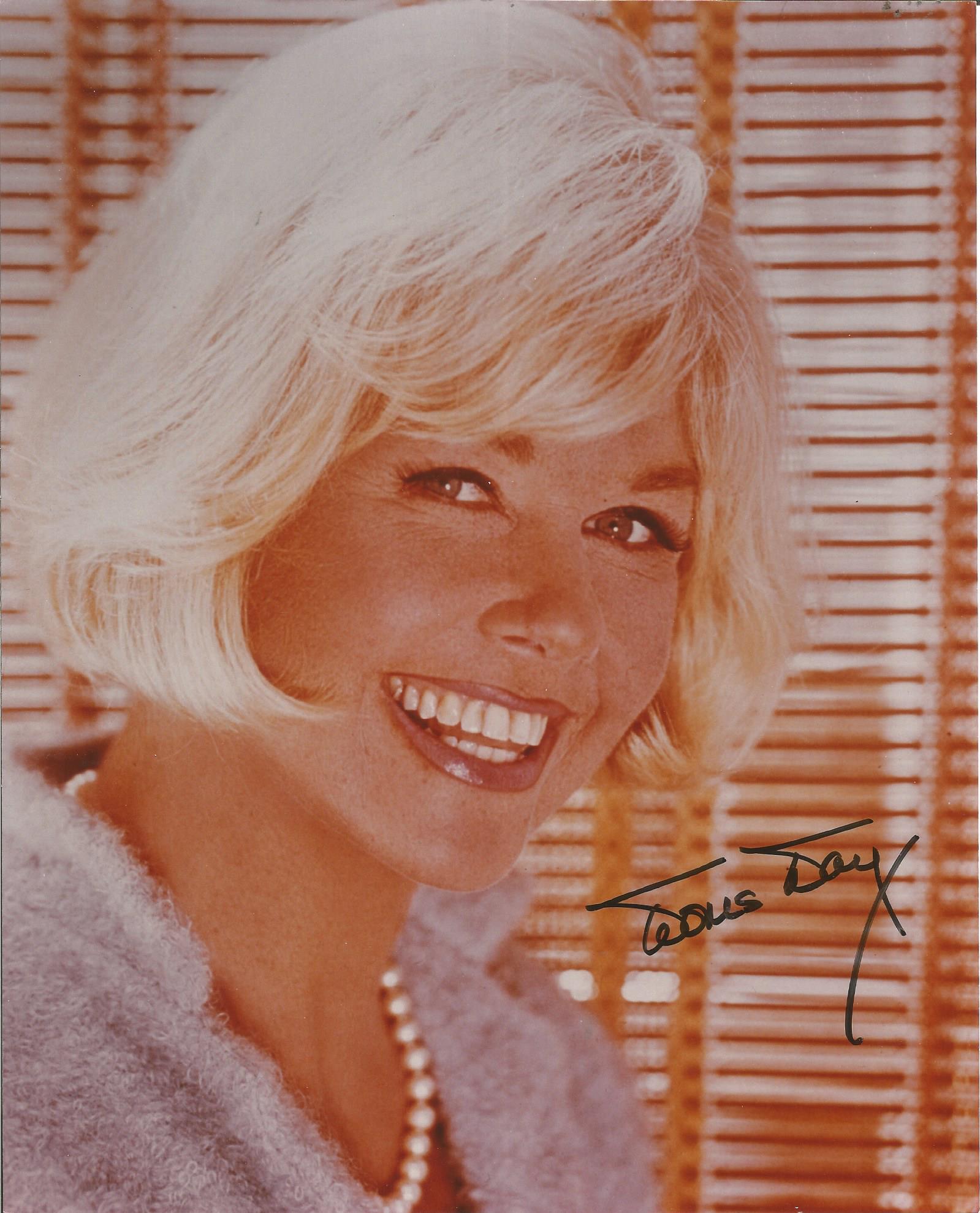 Doris Day signed 8x10 colour photo. American actress, singer, and animal welfare activist. Day