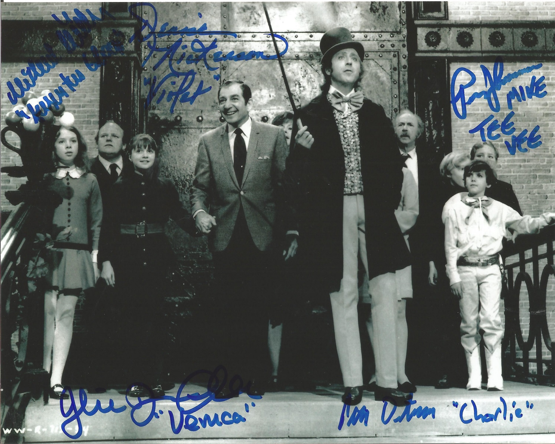 Cast of the Willy Wonka children signed 10x8 b/w photo. Signatures include Julie Dawn Cole, Denise