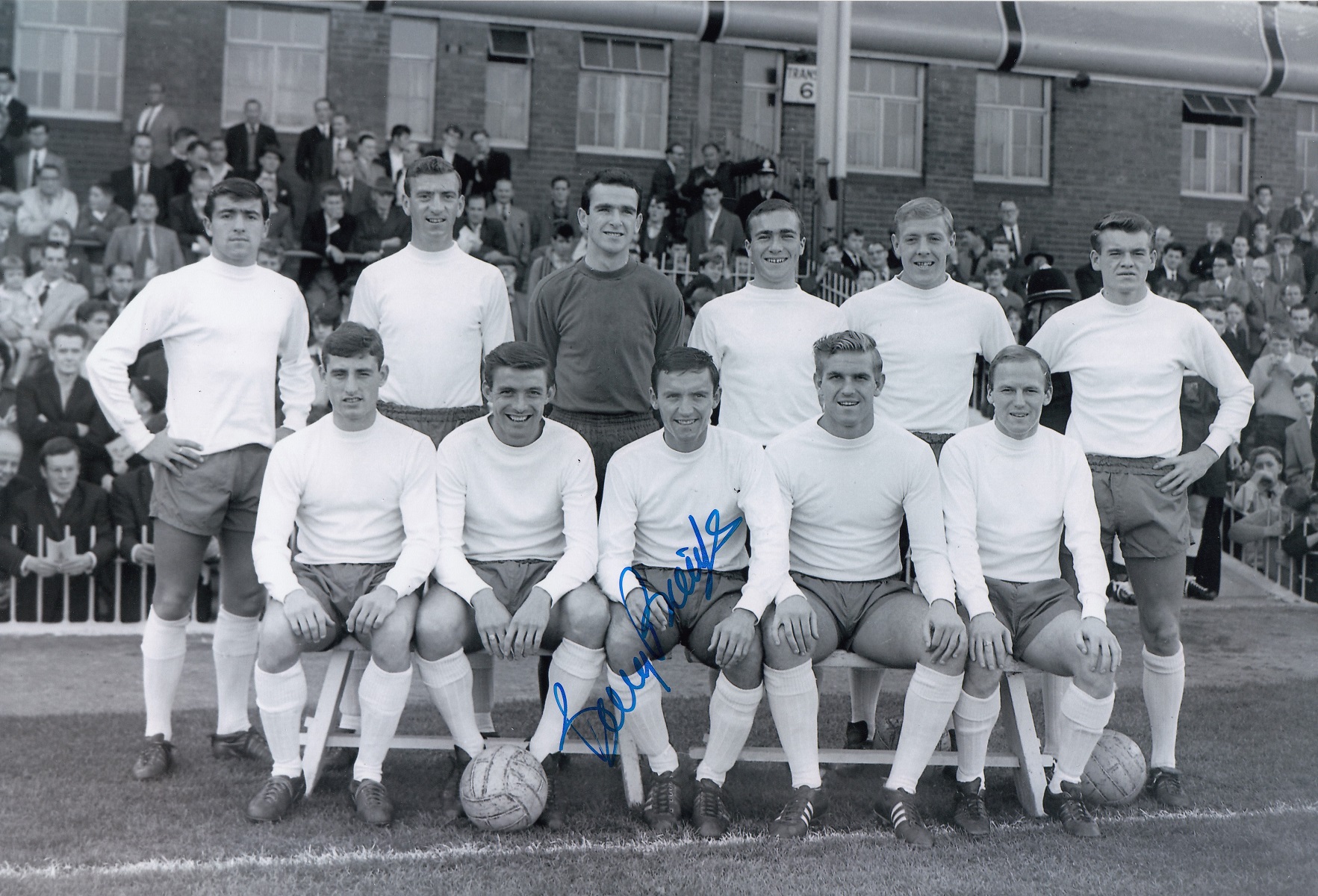 Football Autographed Barry Bridges Photo, A Superb Image Depicting Chelsea Players Posing For A Team
