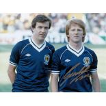 Football Autographed 8 X 6 Gordon Strachan Photo, A Superb Image Depicting Strachan And His Scottish