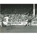 Football Stuart Pearson Signed West Ham 8x10 Photo. Good Condition. All autographs are genuine