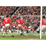 Football David May 12x16 signed colour photo pictured in action for Manchester United. Good