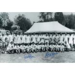 Football Autographed England Photo, A Superb Image Depicting Players & Coaching Staff Posing For