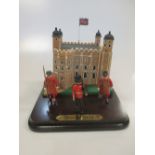 Britains; Famous landmarks, Tower of London, boxed and Big Ben, boxed (2)