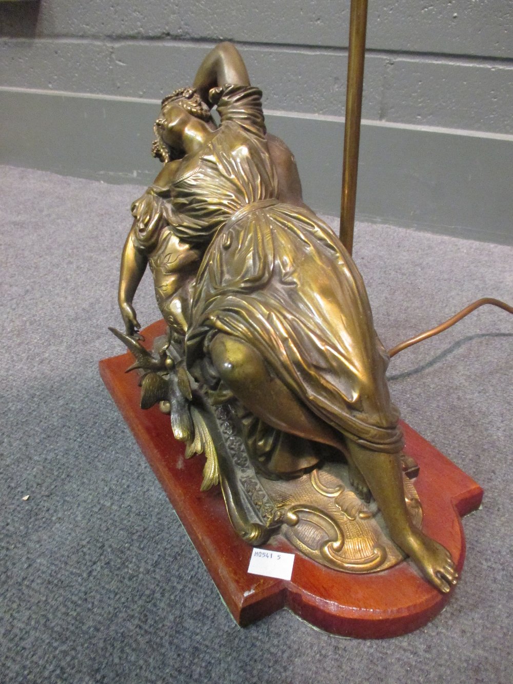 Bronze figural lampbase of a reclining lady - Image 5 of 5