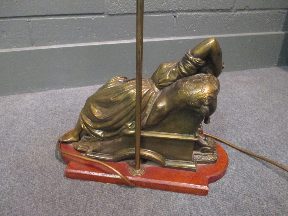 Bronze figural lampbase of a reclining lady - Image 4 of 5