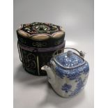 An Asian porcelain circular hors d'oeuvres set in lacquer case (one dish lacking); two small Chinese