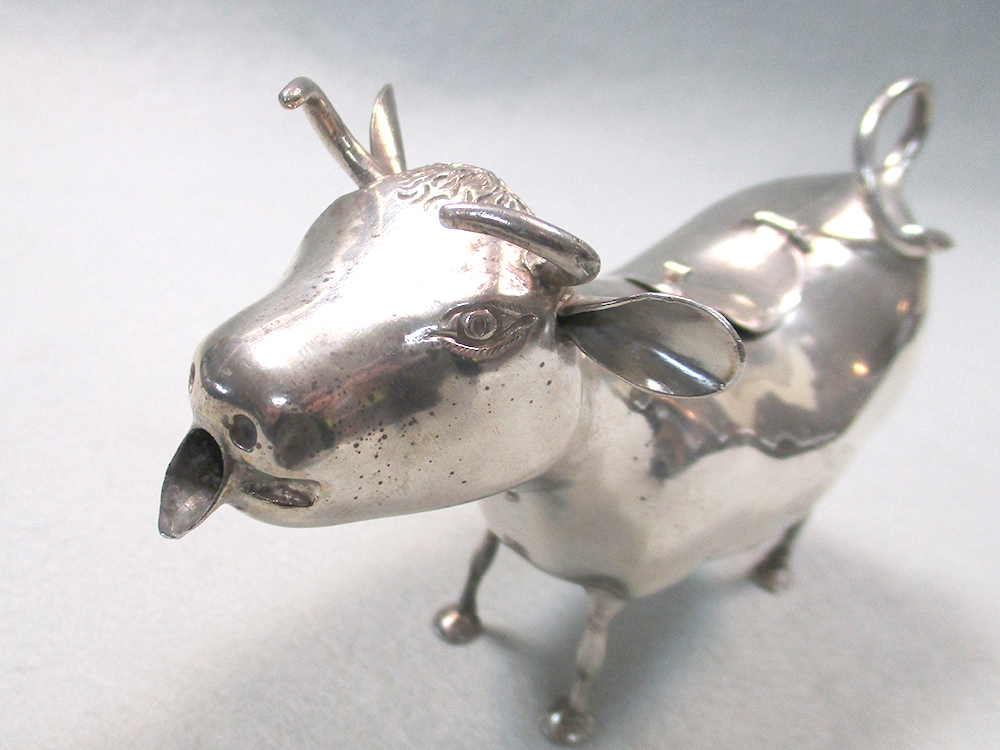 A Victorian silver Schuppe style cow creamer, by Samuel Boyce Landeck, London import marks,1893, - Image 2 of 5