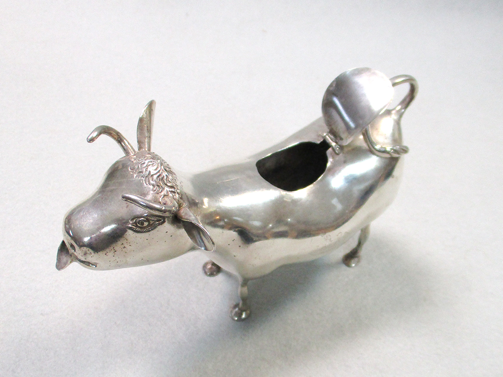 A Victorian silver Schuppe style cow creamer, by Samuel Boyce Landeck, London import marks,1893, - Image 3 of 5