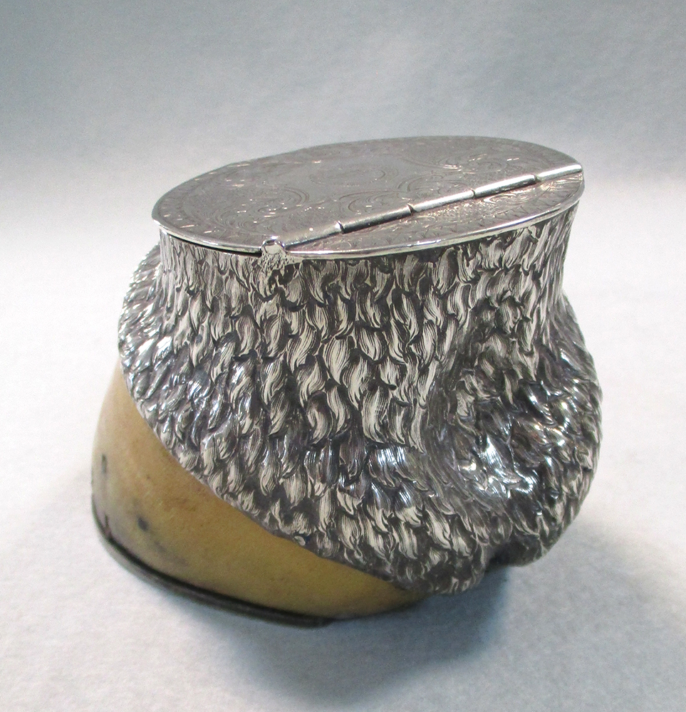 A Victorian silver mounted horse's hoof inkwell, by George Unite, Birmingham 1873, with fully marked - Image 6 of 7