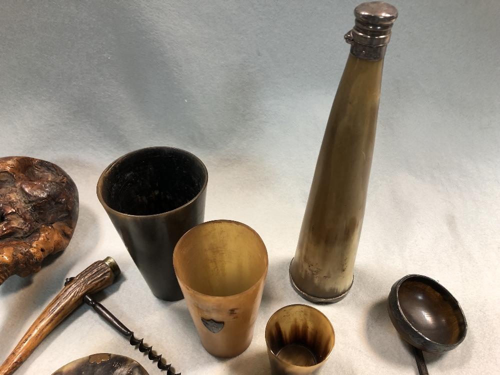 A small collection of horn items, comprising four snuff boxes, a folding magnifying glass, three - Image 4 of 5