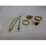 Four 9ct gold rings and a 9ct gold cross on a trace link chain, gross weight 17.3g (6)