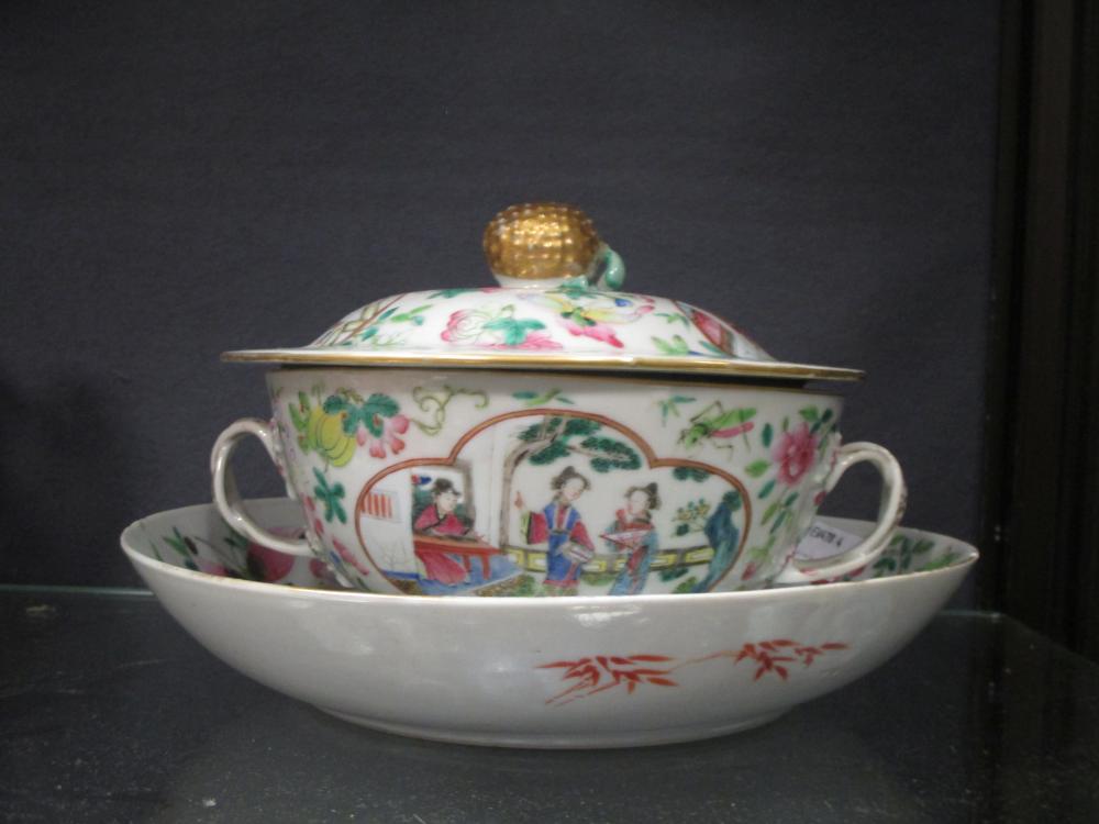 A late 18th/early 19th century Chinese famille verte bowl, cover and stand