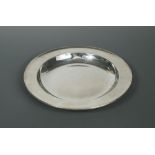 A 20th century Italian metalwares silver dish, by Romeo Miracoli & Figlio SRL, Milano, of plain,