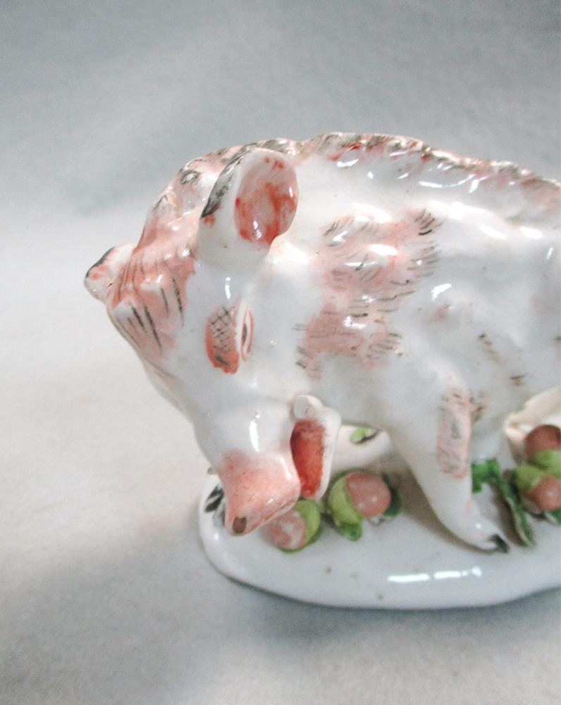 A pair of porcelain models of 'Florentine' boars, on oval bases encrusted with foliage, 14cm long ( - Image 3 of 5